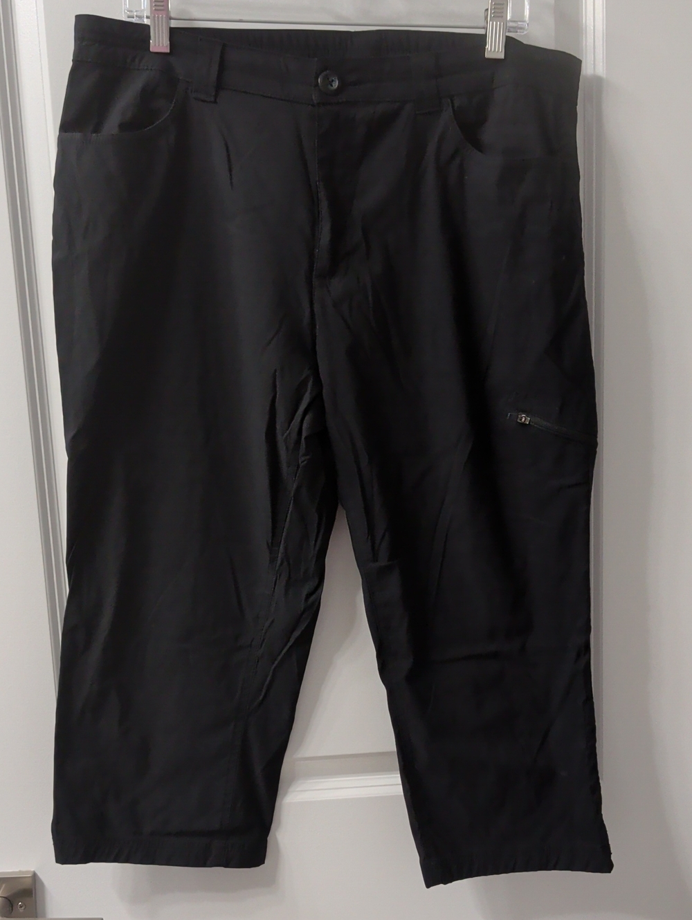 Eddie Bauer Black Women's Tech Capri Pants
